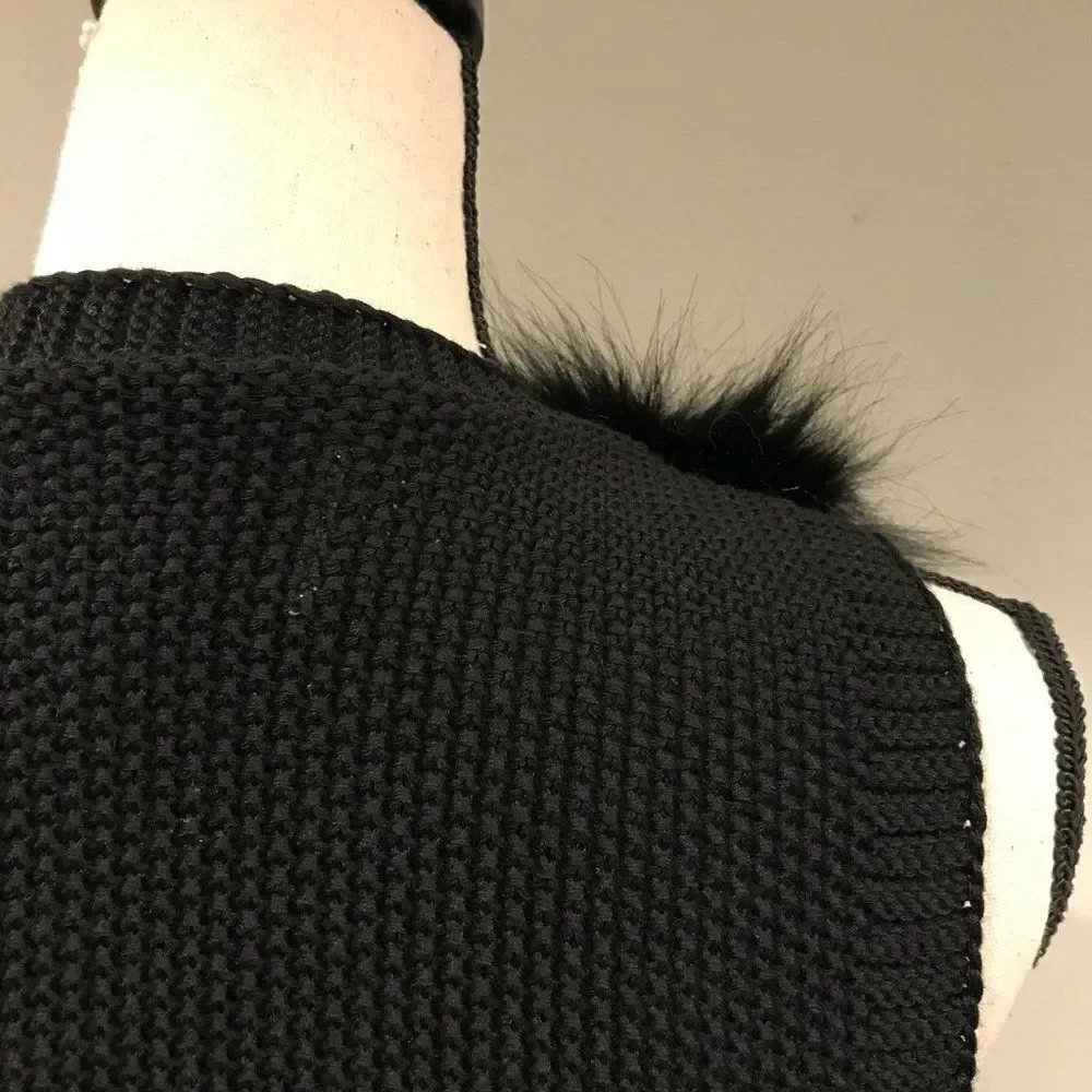 MAKE‎ AN OFFER ;) Hook Closure Faux Fur Vest